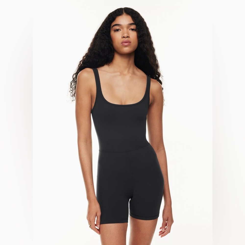 Aritzia Wilfred Free Sz XS Rendez Vous Black Athleisure Romper